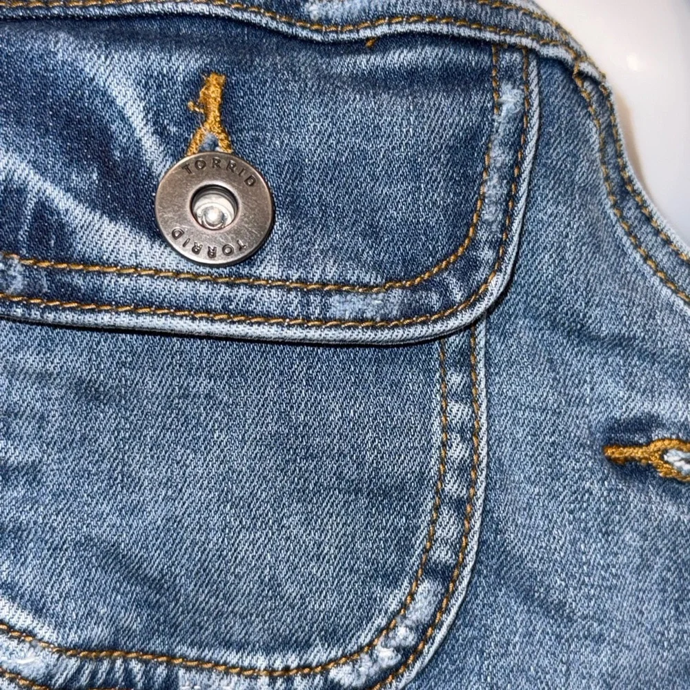 Torrid Blue Denim Vest with Button Accents 00 - Picture 5 of 7